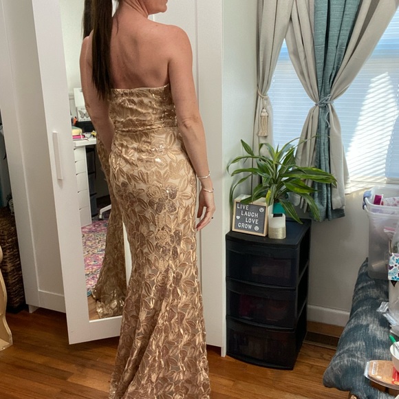 Belle Badgley Mischka strapless heaven gold metallic floral sequin dress size 4 - Picture 4 of 8